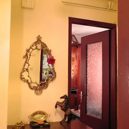 Διαμέρισμα Eclectic 104 Sqm Home,3' To The 15' To Old Port